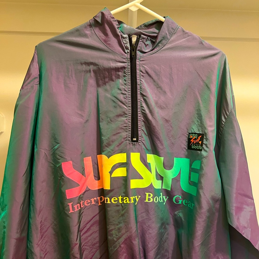 Surf style pullover